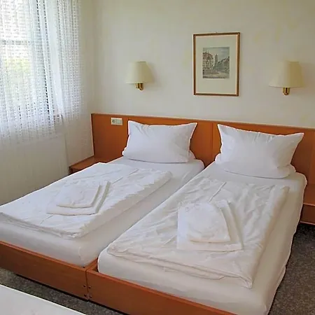 Onkel Tom's Huette Ξενοδοχείο 3*